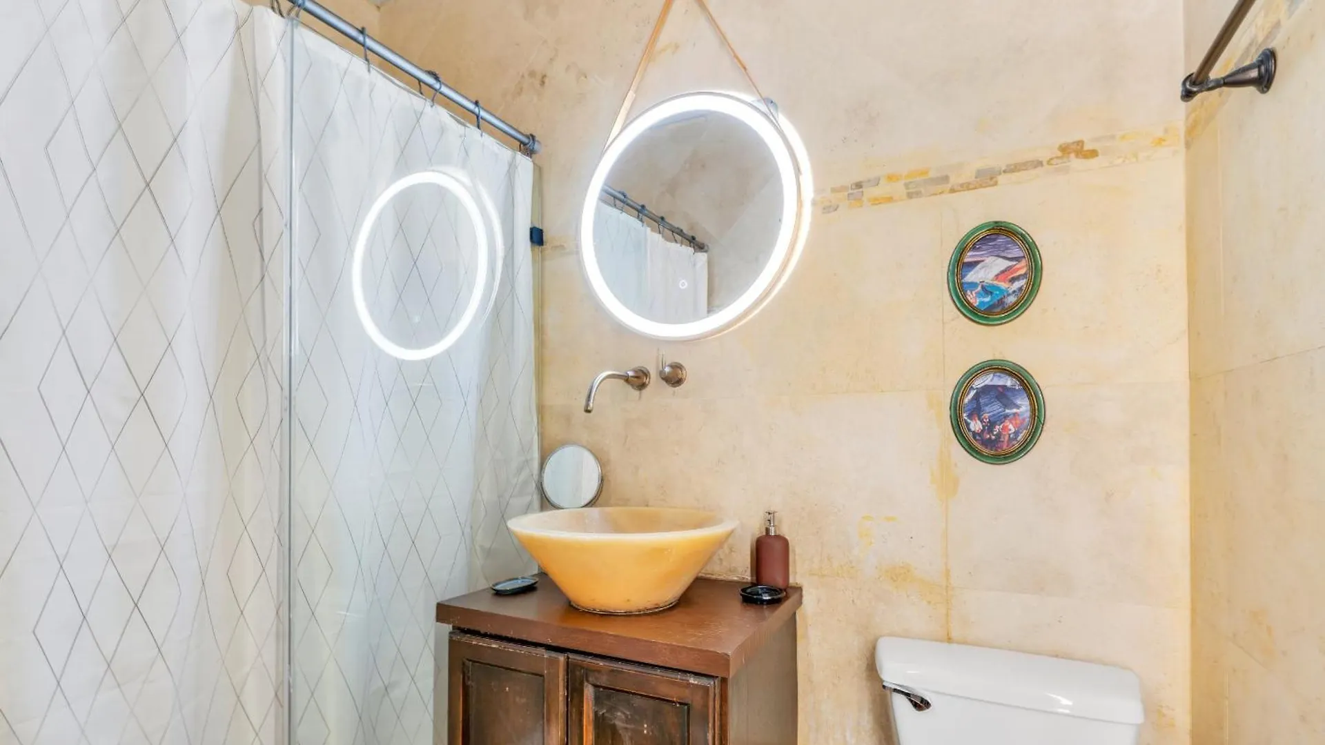 Chic 1-Bedroom & Loft In Prime Location San Juan